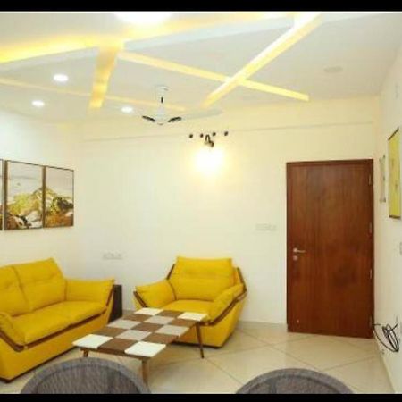 The Solo Apartments Kadavanthra Kochi Екстер'єр фото